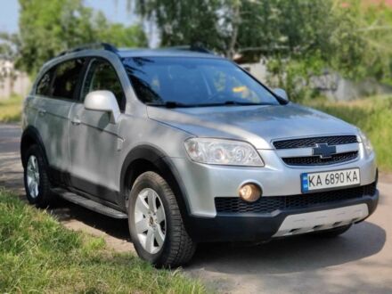 Шевроле Каптіва 2006 у Києві на Automoto.ua Сірий Шевроле Каптіва, об'ємом двигуна 2 л та пробігом 242 тис. км за 8499 $, фото 1 на Automoto.ua