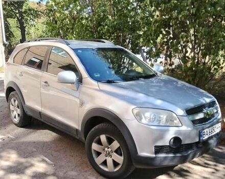 Сірий Шевроле Каптіва, об'ємом двигуна 2.41 л та пробігом 176 тис. км за 8200 $, фото 1 на Automoto.ua