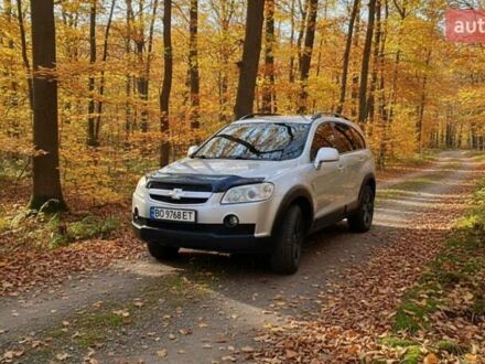 Серый Шевроле Каптива, объемом двигателя 2.4 л и пробегом 324 тыс. км за 6350 $, фото 1 на Automoto.ua