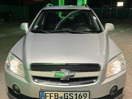 Сірий Шевроле Каптіва, об'ємом двигуна 2 л та пробігом 300 тис. км за 4550 $, фото 1 на Automoto.ua