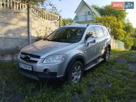 Шевроле Каптіва 2006 у Хмельницькому на Automoto.ua Сірий Шевроле Каптіва, об'ємом двигуна 2 л та пробігом 246 тис. км за 8600 $, фото 1 на Automoto.ua