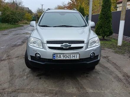 Серый Шевроле Каптива, объемом двигателя 1.99 л и пробегом 360 тыс. км за 9200 $, фото 1 на Automoto.ua