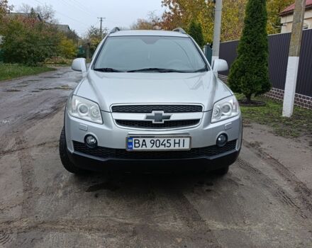 Сірий Шевроле Каптіва, об'ємом двигуна 2 л та пробігом 350 тис. км за 9200 $, фото 1 на Automoto.ua