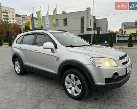 Сірий Шевроле Каптіва, об'ємом двигуна 2.41 л та пробігом 230 тис. км за 7500 $, фото 1 на Automoto.ua