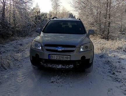 Шевроле Каптива 2006 в Гадяче на Automoto.ua Серый Шевроле Каптива, объемом двигателя 2 л и пробегом 248 тыс. км за 7300 $, фото 1 на Automoto.ua