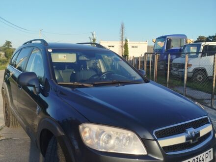 Шевроле Каптіва 2007 у Дрогобичі на Automoto.ua Сірий Шевроле Каптіва, об'ємом двигуна 2 л та пробігом 242 тис. км за 6500 $, фото 1 на Automoto.ua