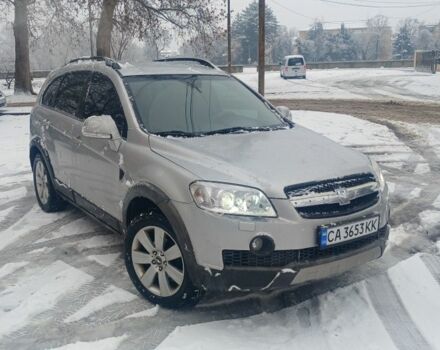 Серый Шевроле Каптива, объемом двигателя 2.4 л и пробегом 350 тыс. км за 7500 $, фото 1 на Automoto.ua