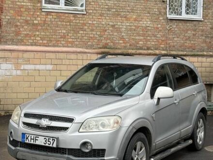 Серый Шевроле Каптива, объемом двигателя 2 л и пробегом 240 тыс. км за 3700 $, фото 1 на Automoto.ua