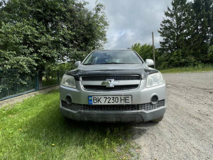 Шевроле Каптіва 2007 у Рівному на Automoto.ua Сірий Шевроле Каптіва, об'ємом двигуна 2 л та пробігом 241 тис. км за 7800 $, фото 1 на Automoto.ua
