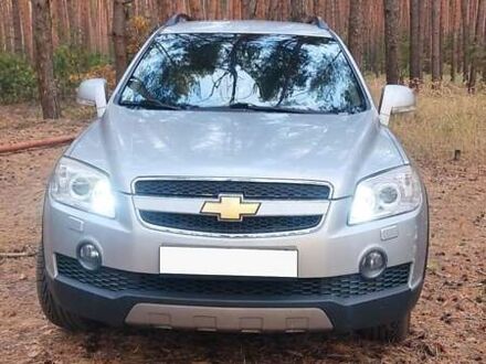 Шевроле Каптіва 2007 у Черкасах на Automoto.ua Сірий Шевроле Каптіва, об'ємом двигуна 2.4 л та пробігом 126 тис. км за 9500 $, фото 1 на Automoto.ua