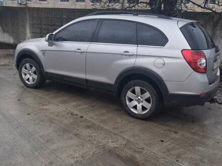 Сірий Шевроле Каптіва, об'ємом двигуна 2.4 л та пробігом 348 тис. км за 6800 $, фото 1 на Automoto.ua