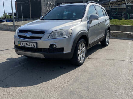 Шевроле Каптіва 2007 у Миколаєві на Automoto.ua Сірий Шевроле Каптіва, об'ємом двигуна 2.4 л та пробігом 338 тис. км за 6499 $, фото 1 на Automoto.ua