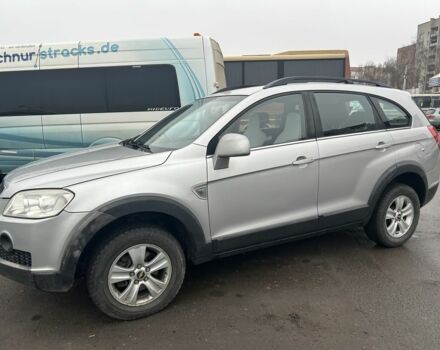 Сірий Шевроле Каптіва, об'ємом двигуна 2 л та пробігом 250 тис. км за 7800 $, фото 1 на Automoto.ua