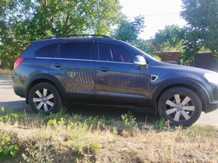 Серый Шевроле Каптива, объемом двигателя 2.4 л и пробегом 200 тыс. км за 6300 $, фото 1 на Automoto.ua