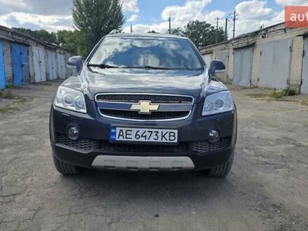 Сірий Шевроле Каптіва, об'ємом двигуна 3.2 л та пробігом 319 тис. км за 6500 $, фото 1 на Automoto.ua