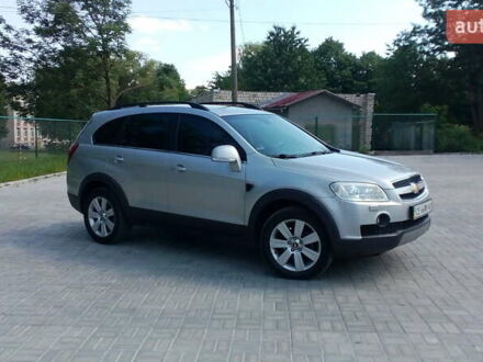 Сірий Шевроле Каптіва, об'ємом двигуна 2.41 л та пробігом 167 тис. км за 8300 $, фото 1 на Automoto.ua