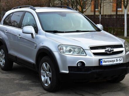 Серый Шевроле Каптива, объемом двигателя 2.4 л и пробегом 187 тыс. км за 5800 $, фото 1 на Automoto.ua
