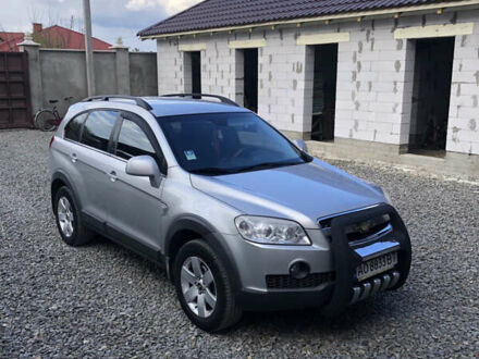 Серый Шевроле Каптива, объемом двигателя 2.41 л и пробегом 300 тыс. км за 7100 $, фото 1 на Automoto.ua