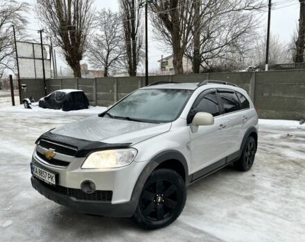 Серый Шевроле Каптива, объемом двигателя 2.4 л и пробегом 198 тыс. км за 7300 $, фото 1 на Automoto.ua