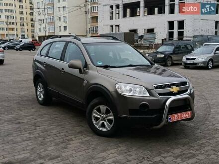 Сірий Шевроле Каптіва, об'ємом двигуна 2.4 л та пробігом 186 тис. км за 7700 $, фото 1 на Automoto.ua