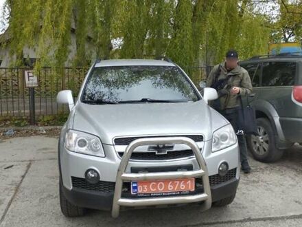 Серый Шевроле Каптива, объемом двигателя 1.99 л и пробегом 264 тыс. км за 8500 $, фото 1 на Automoto.ua