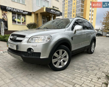 Сірий Шевроле Каптіва, об'ємом двигуна 2.41 л та пробігом 181 тис. км за 9450 $, фото 1 на Automoto.ua
