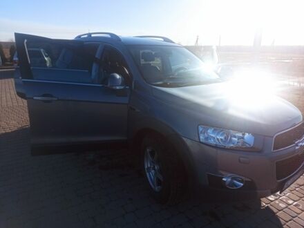 Сірий Шевроле Каптіва, об'ємом двигуна 2.2 л та пробігом 230 тис. км за 10799 $, фото 1 на Automoto.ua