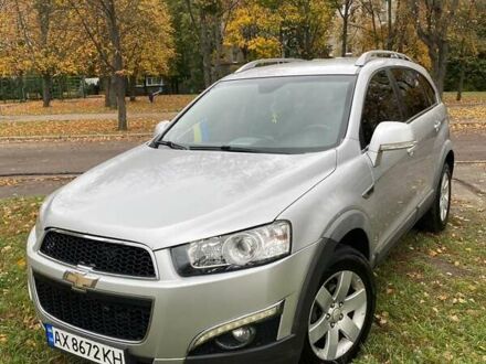 Серый Шевроле Каптива, объемом двигателя 2.4 л и пробегом 238 тыс. км за 10000 $, фото 1 на Automoto.ua