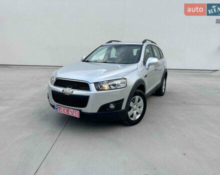Серый Шевроле Каптива, объемом двигателя 2.2 л и пробегом 200 тыс. км за 9999 $, фото 1 на Automoto.ua