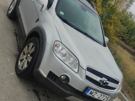 Серый Шевроле Каптива, объемом двигателя 2 л и пробегом 250 тыс. км за 5600 $, фото 1 на Automoto.ua