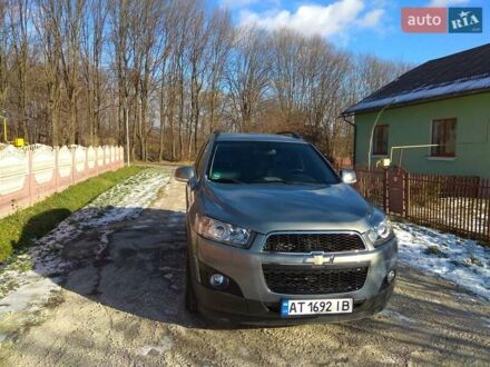 Серый Шевроле Каптива, объемом двигателя 2.2 л и пробегом 167 тыс. км за 9999 $, фото 1 на Automoto.ua