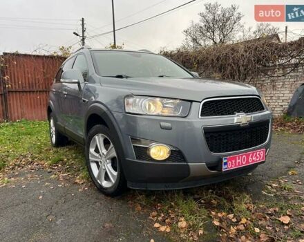 Серый Шевроле Каптива, объемом двигателя 2.2 л и пробегом 210 тыс. км за 11900 $, фото 1 на Automoto.ua