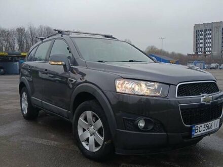 Сірий Шевроле Каптіва, об'ємом двигуна 2.2 л та пробігом 270 тис. км за 9200 $, фото 1 на Automoto.ua