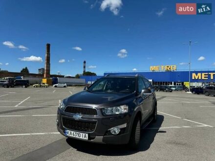 Серый Шевроле Каптива, объемом двигателя 2.2 л и пробегом 182 тыс. км за 11000 $, фото 1 на Automoto.ua