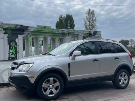 Серый Шевроле Каптива, объемом двигателя 2.38 л и пробегом 170 тыс. км за 8300 $, фото 1 на Automoto.ua