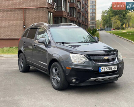 Серый Шевроле Каптива, объемом двигателя 2.4 л и пробегом 238 тыс. км за 9200 $, фото 1 на Automoto.ua
