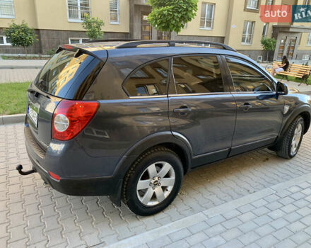 Синий Шевроле Каптива, объемом двигателя 2 л и пробегом 284 тыс. км за 7600 $, фото 4 на Automoto.ua