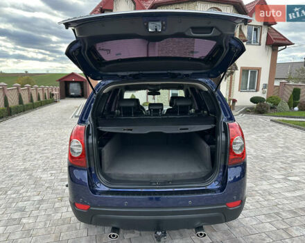 Синій Шевроле Каптіва, об'ємом двигуна 2.4 л та пробігом 333 тис. км за 7500 $, фото 10 на Automoto.ua