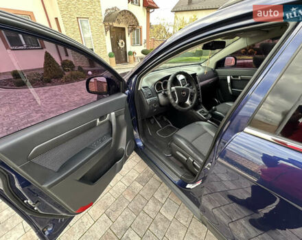 Синій Шевроле Каптіва, об'ємом двигуна 2.4 л та пробігом 333 тис. км за 7500 $, фото 12 на Automoto.ua