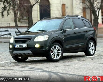 Зеленый Шевроле Каптива, объемом двигателя 2.4 л и пробегом 260 тыс. км за 7300 $, фото 1 на Automoto.ua