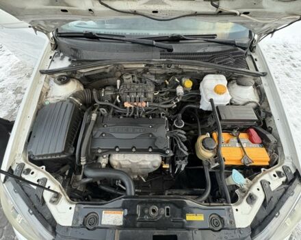 Белый Шевроле Чеветте, объемом двигателя 1.6 л и пробегом 230 тыс. км за 3400 $, фото 4 на Automoto.ua