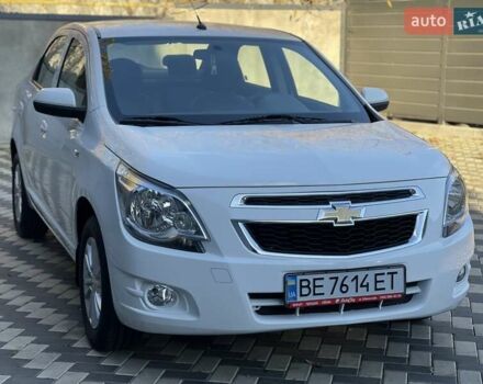 Белый Шевроле Кобальт, объемом двигателя 1.49 л и пробегом 18 тыс. км за 10999 $, фото 2 на Automoto.ua