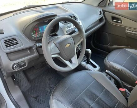 Белый Шевроле Кобальт, объемом двигателя 1.49 л и пробегом 18 тыс. км за 10999 $, фото 12 на Automoto.ua
