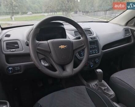 Сірий Шевроле Кобальт, об'ємом двигуна 1.5 л та пробігом 16 тис. км за 10980 $, фото 25 на Automoto.ua