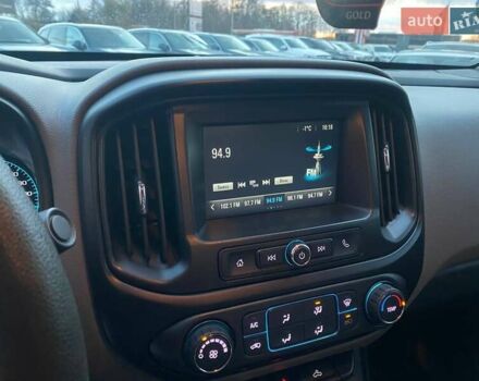 Белый Шевроле Колорадо, объемом двигателя 2.46 л и пробегом 55 тыс. км за 16900 $, фото 14 на Automoto.ua