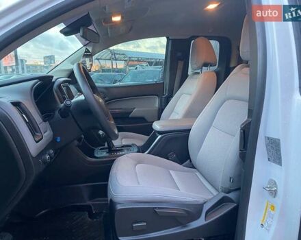 Белый Шевроле Колорадо, объемом двигателя 2.46 л и пробегом 55 тыс. км за 16900 $, фото 17 на Automoto.ua