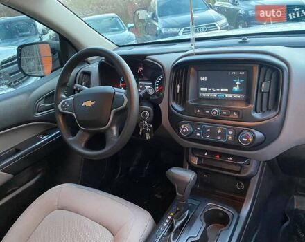 Белый Шевроле Колорадо, объемом двигателя 2.46 л и пробегом 55 тыс. км за 16900 $, фото 9 на Automoto.ua