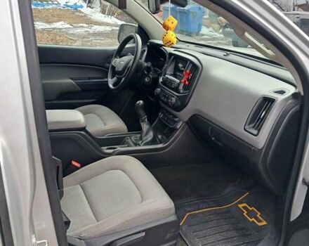 Серый Шевроле Колорадо, объемом двигателя 2.46 л и пробегом 104 тыс. км за 15000 $, фото 3 на Automoto.ua