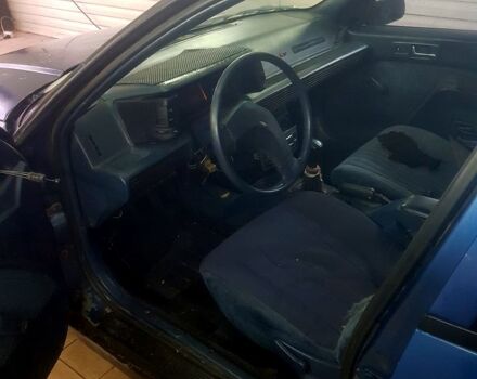 Синій Шевроле Корсика, об'ємом двигуна 3.1 л та пробігом 200 тис. км за 1111 $, фото 3 на Automoto.ua