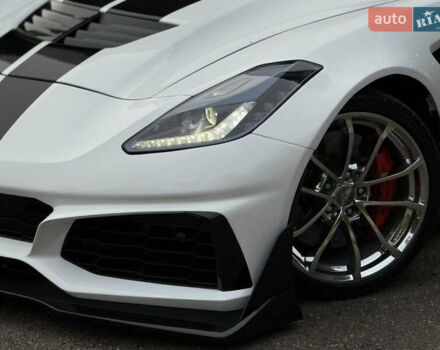 Белый Шевроле Корвет, объемом двигателя 6.2 л и пробегом 36 тыс. км за 75000 $, фото 1 на Automoto.ua